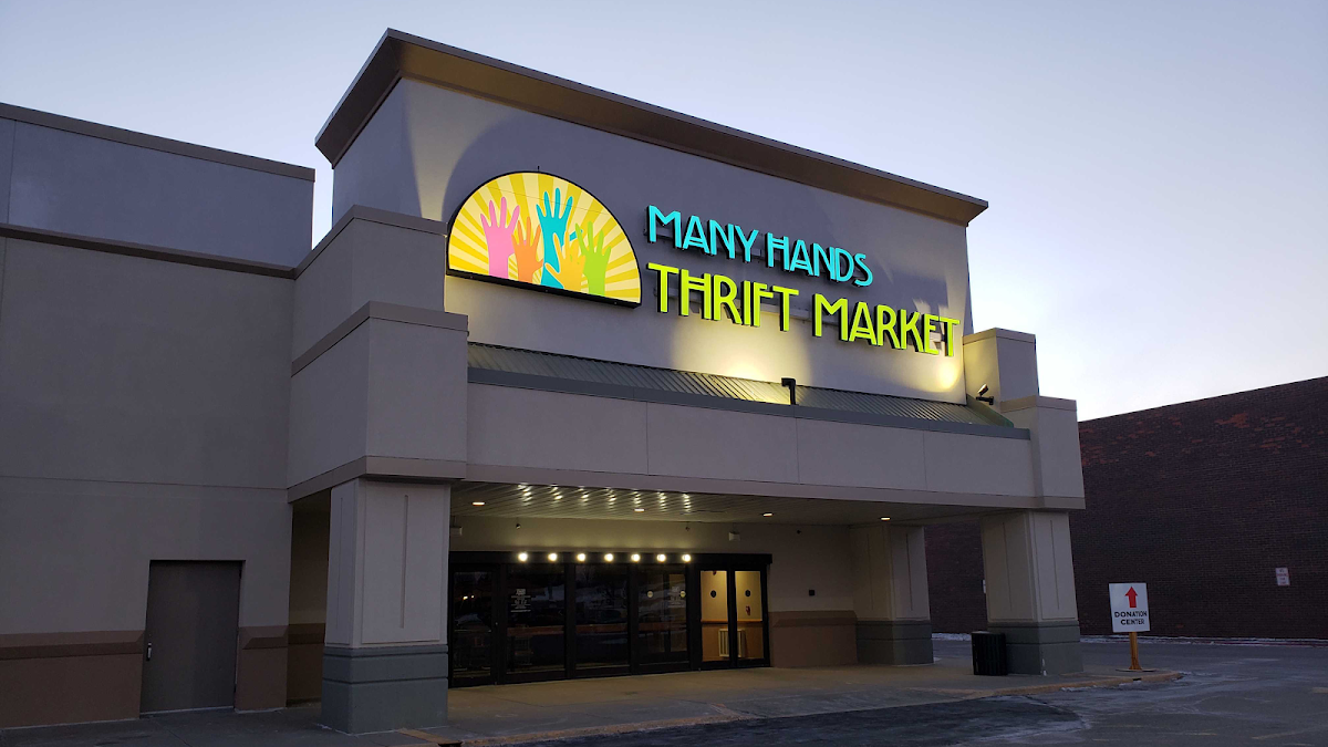 Many Hands Thrift Market Merle Hay in Des Moines