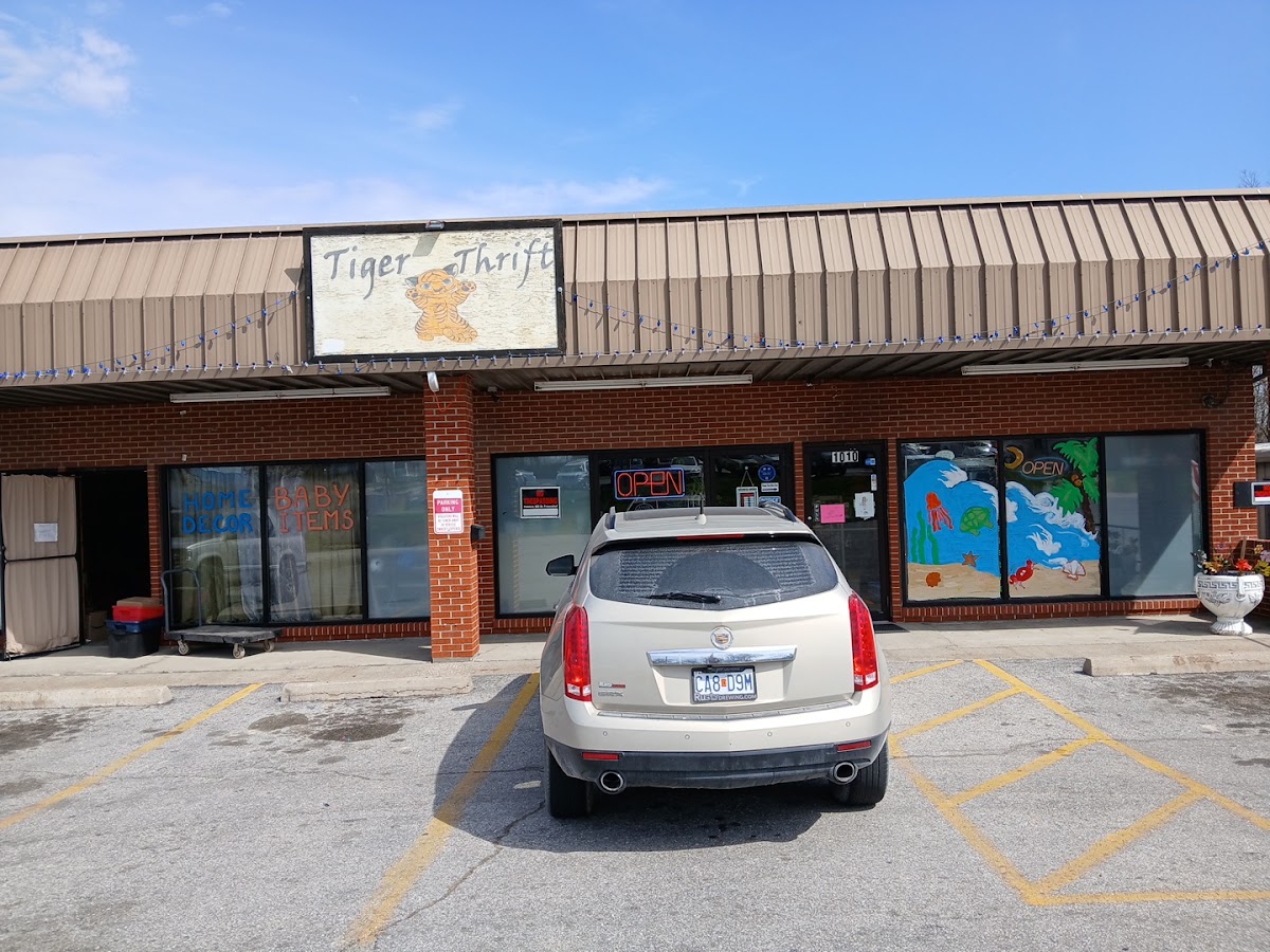 Tiger Thrift in Columbia