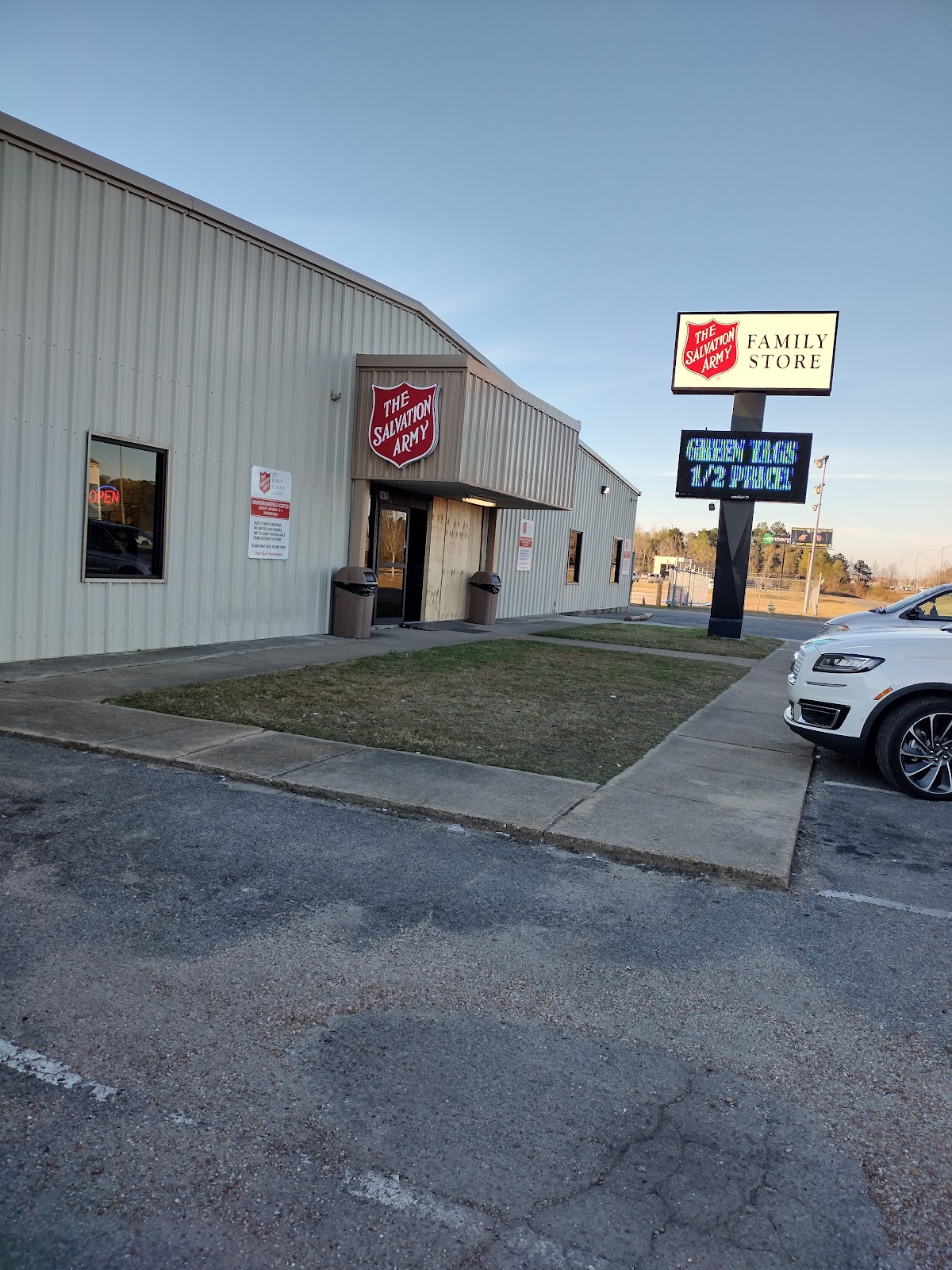 Salvation Army Family Store Thrift & Consignment in Gulfport