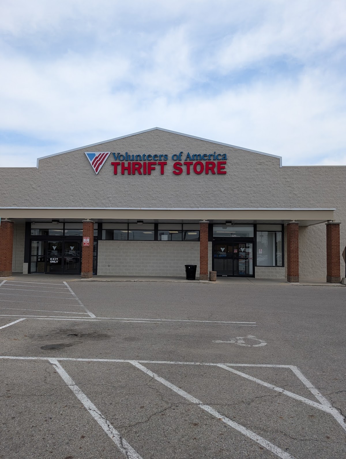 Volunteers of America Thrift Store - West Henderson in Columbus