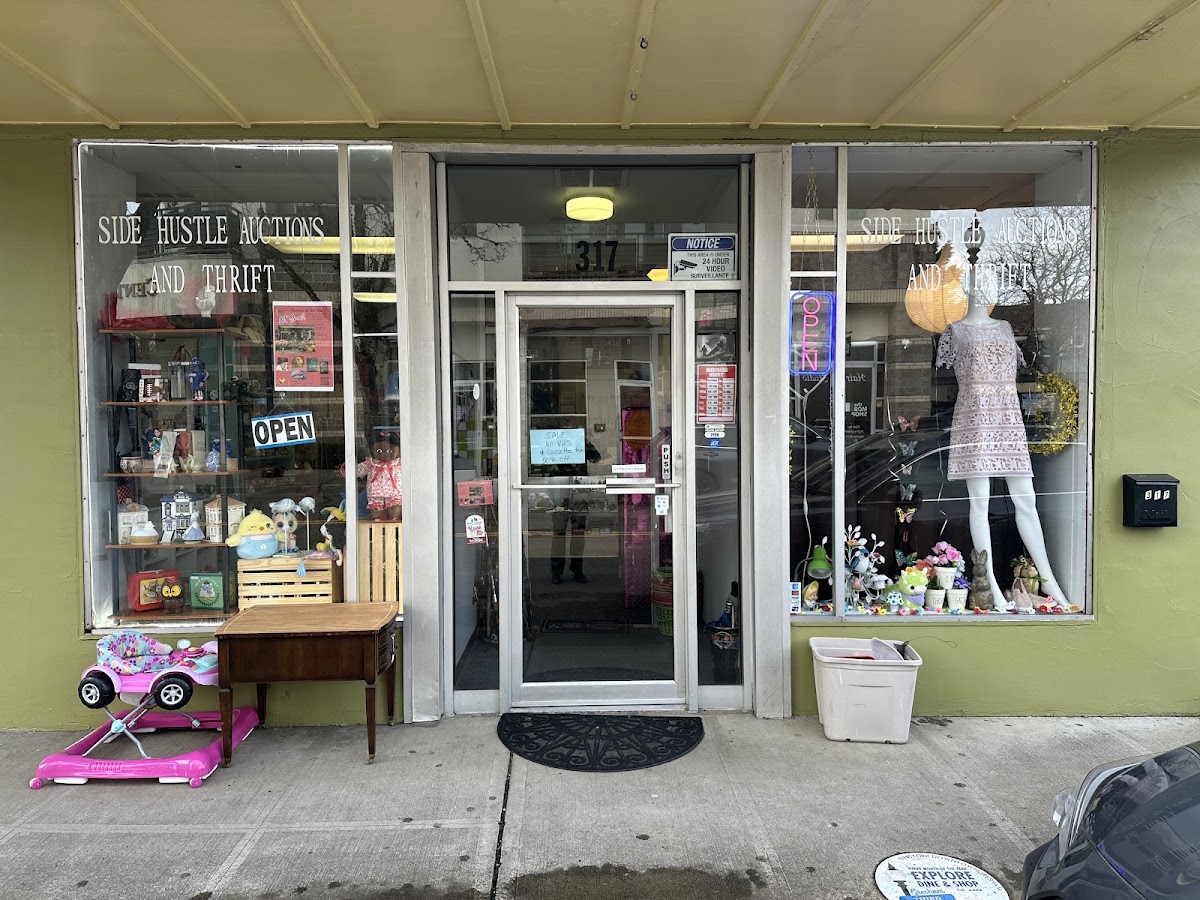 Side Hustle Auctions and Thrift in Gresham