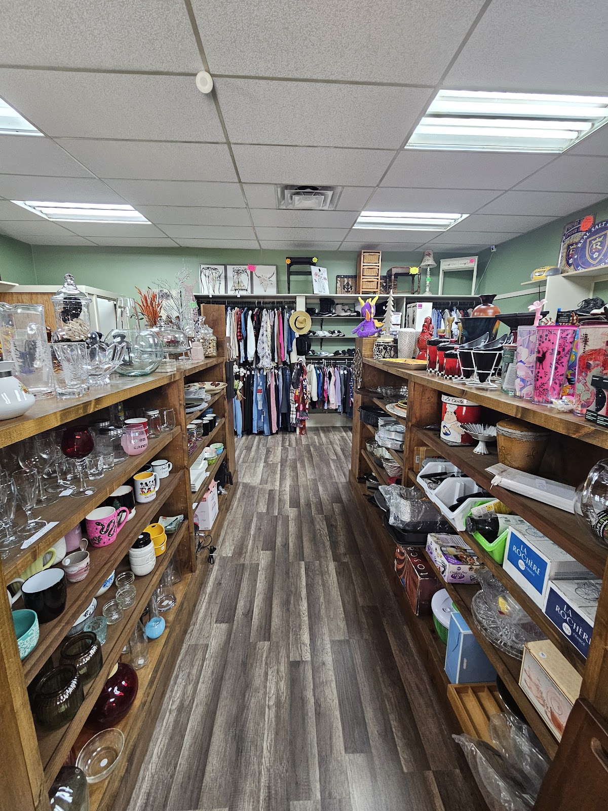 The thrifty locker in Sandy