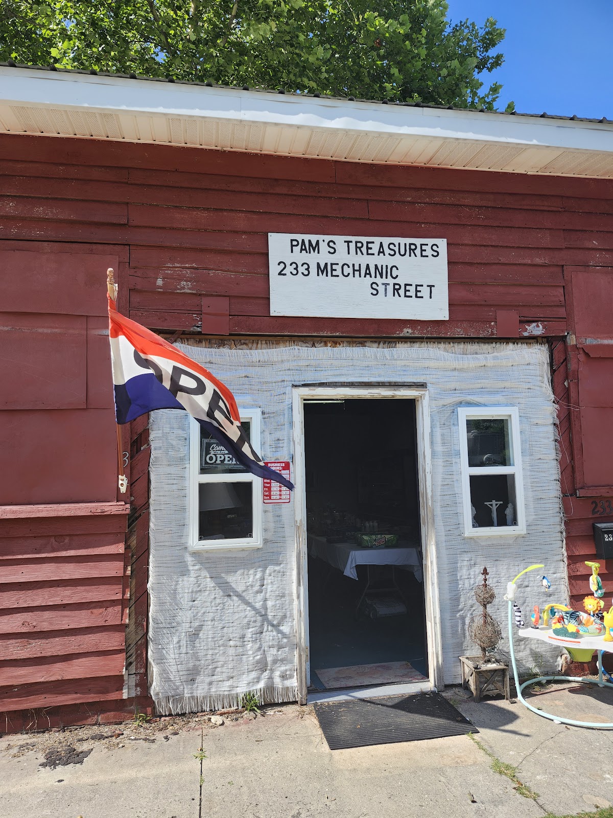 Pam's Treasures in Laurel