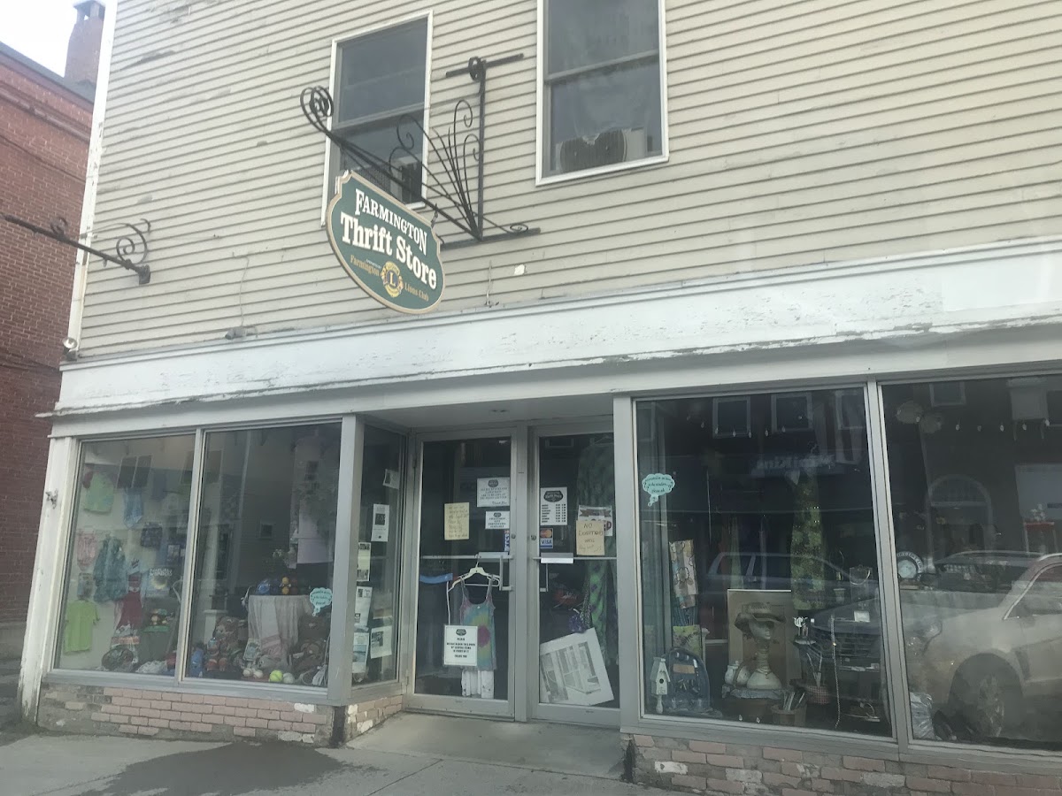 The Lions Den Thrift Shop in Farmington