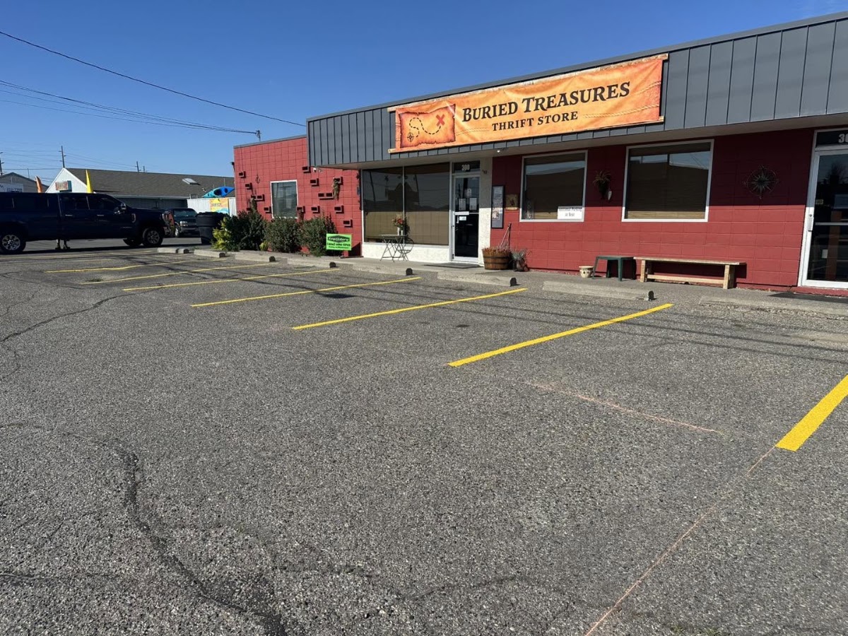 Buried Treasures Thrift Store in Billings