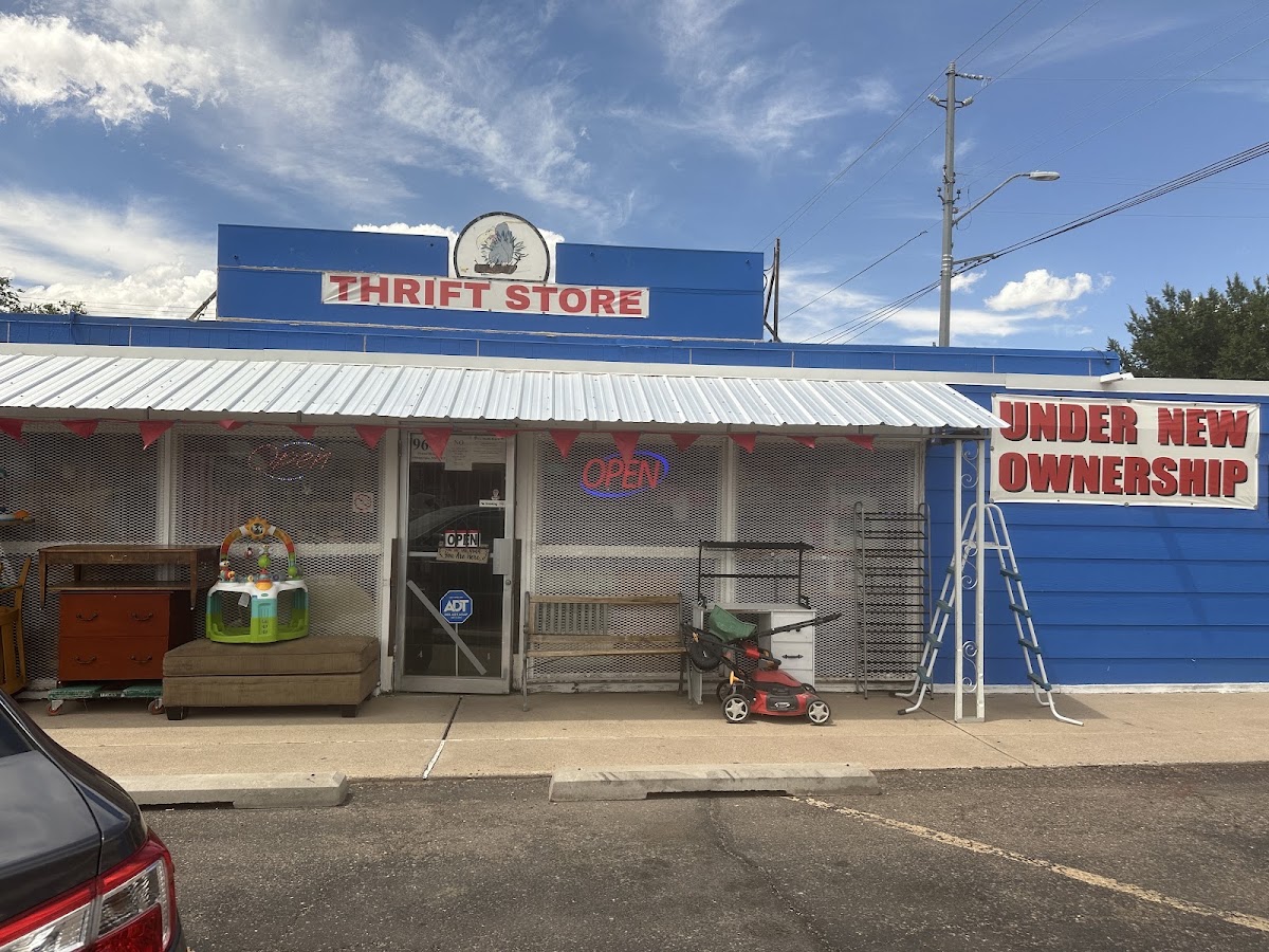 Veterans Olde Curio and Thrift Shoppe in Albuquerque