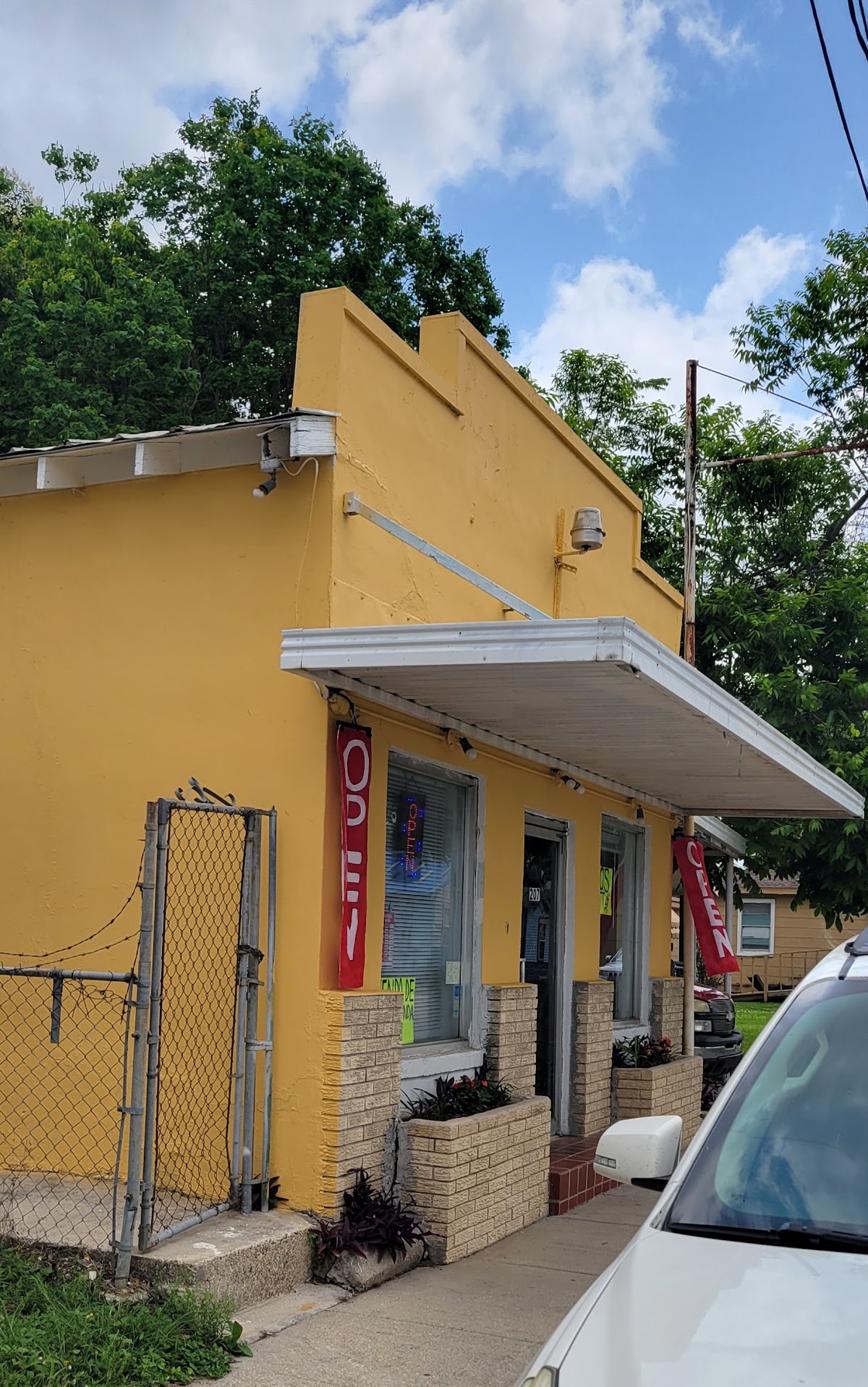Leo's thrift store in Houma