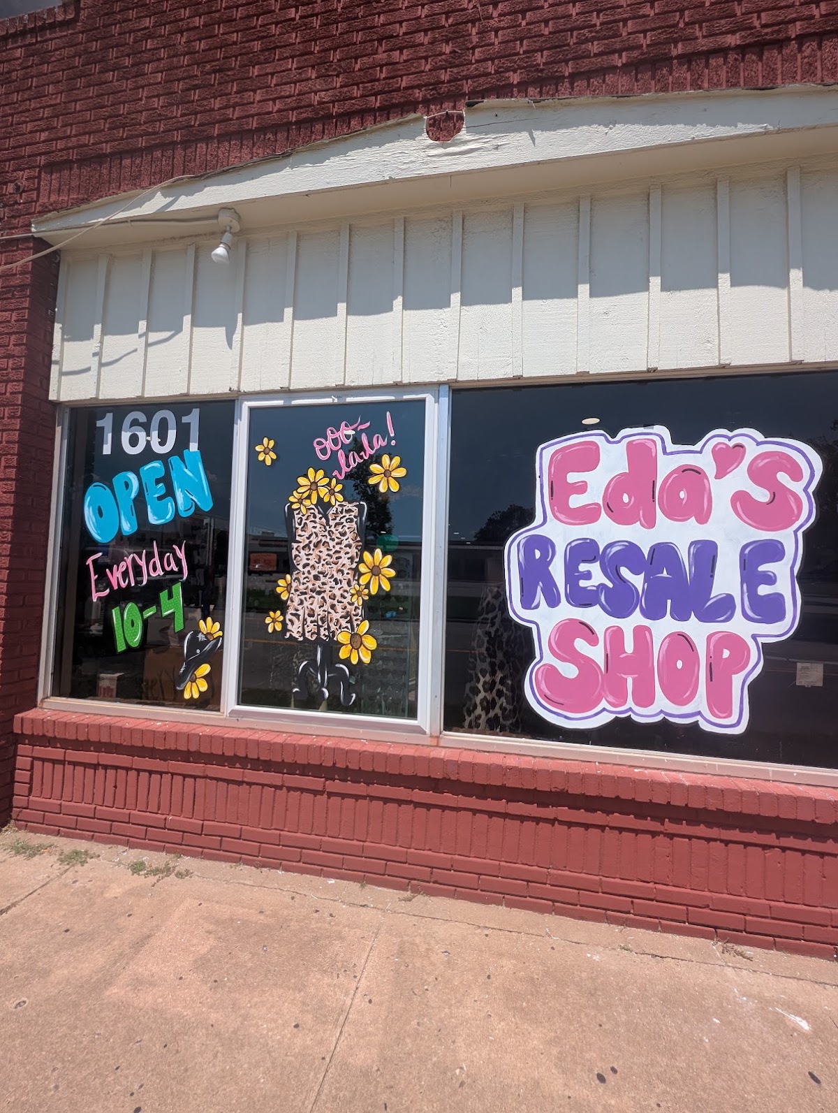 Eda's Resale Shop in Fort Smith
