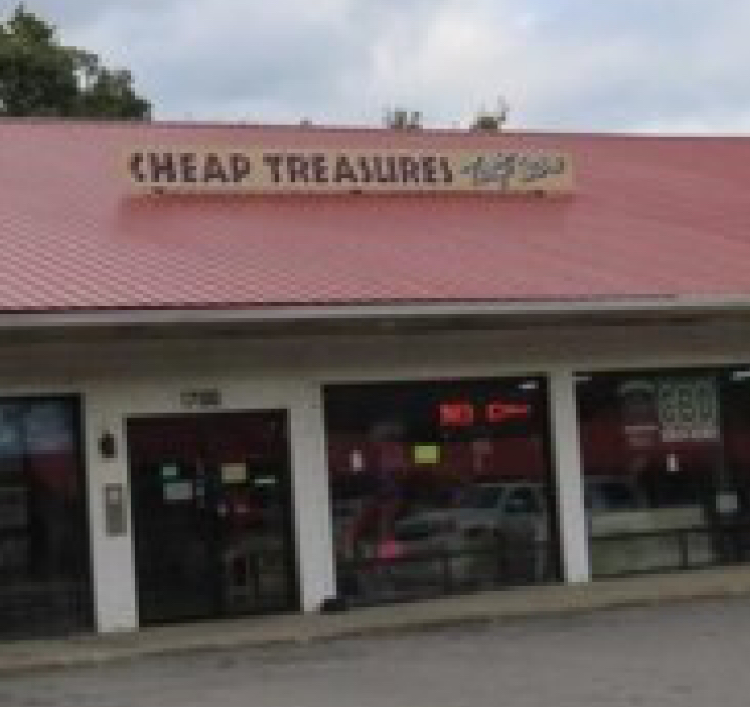 Dixies This and That Thrift Store in Radcliff
