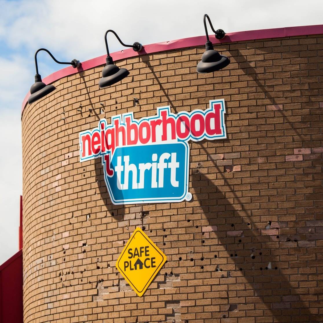 Neighborhood Thrift in Fresno