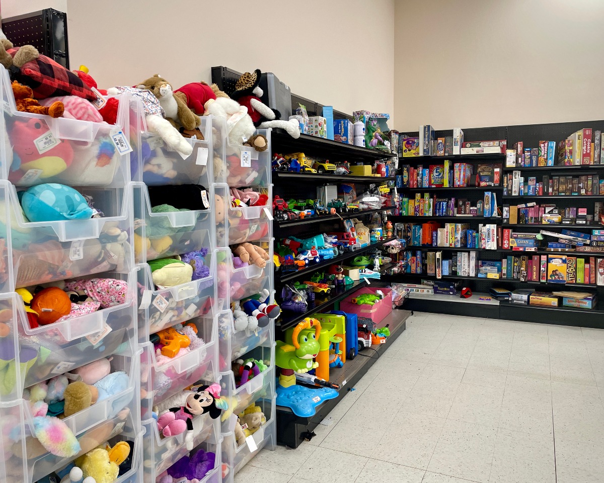Bella's Voice Thrift Store in Lynnwood
