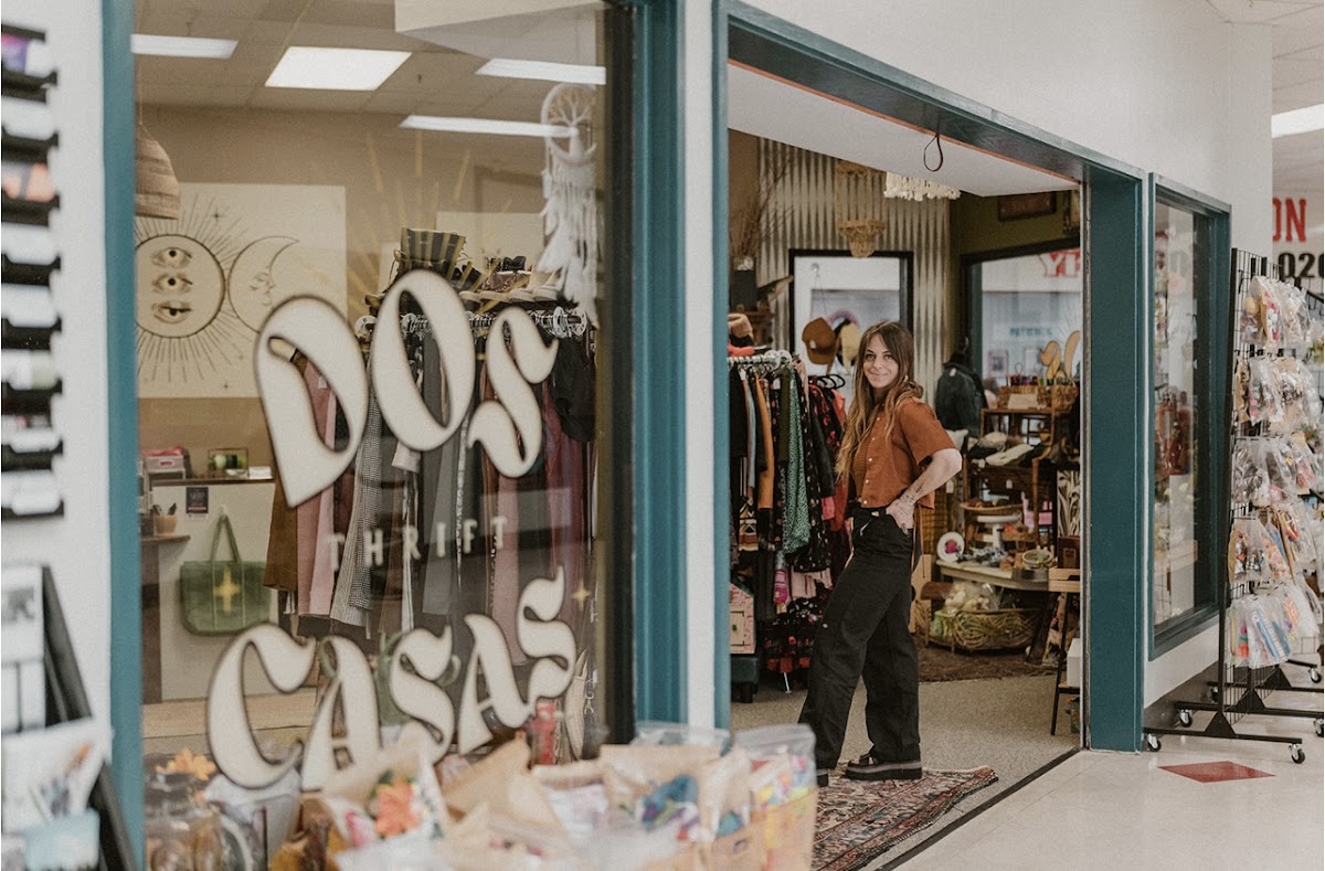 Dos Casas Thrift in Port Orchard
