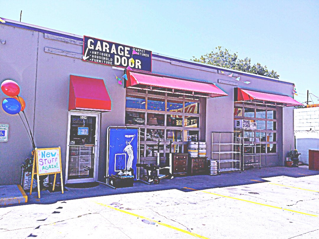 Garage Door Thrift Store in Wenatchee