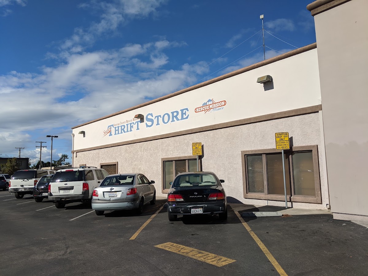 Super Thrift Store in Oxnard