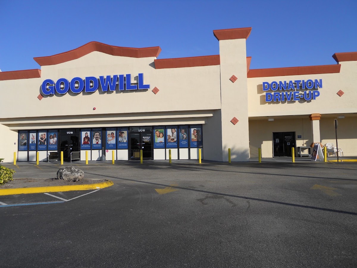 Goodwill Retail Store & Donation Center - Arcadia in Arcadia