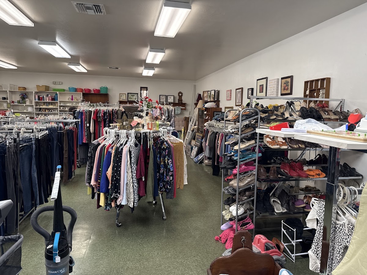 Agape Home Thrift Store in Moore Haven