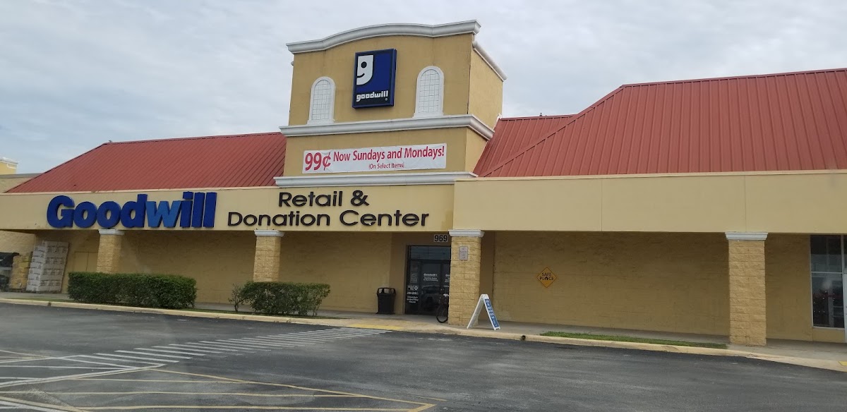 Goodwill Retail & Donation Center in Clewiston