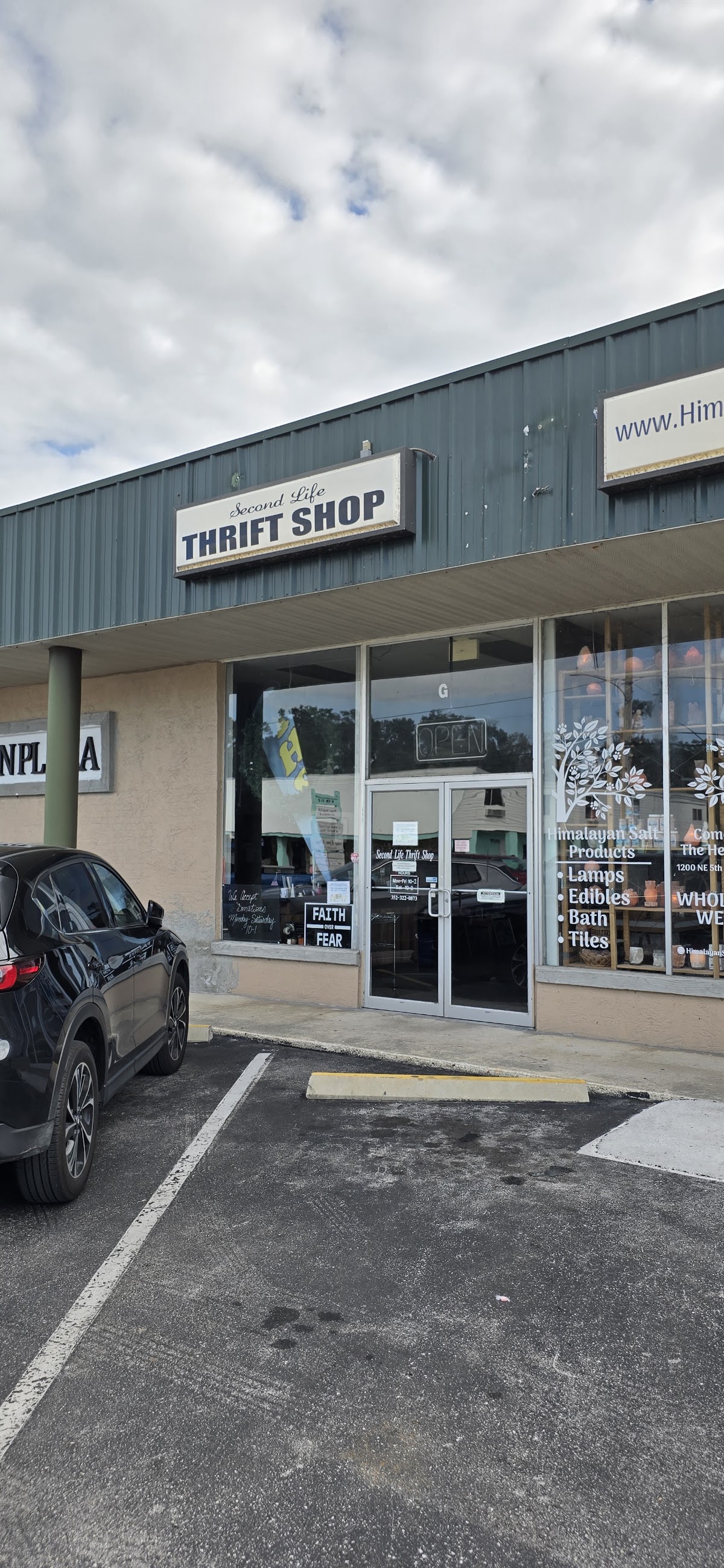 Second Life Thrift Shop in Dunnellon