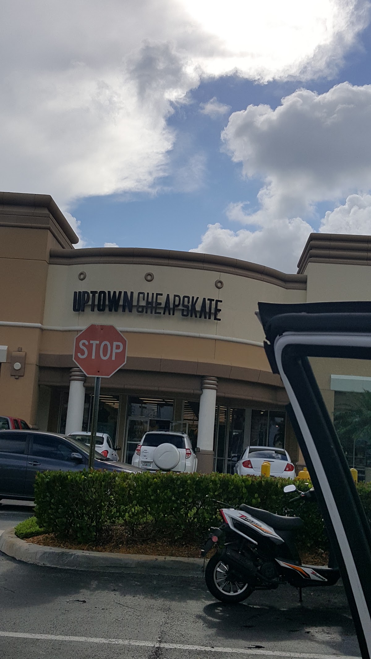 Uptown Cheapskate Oakland Park in Oakland Park