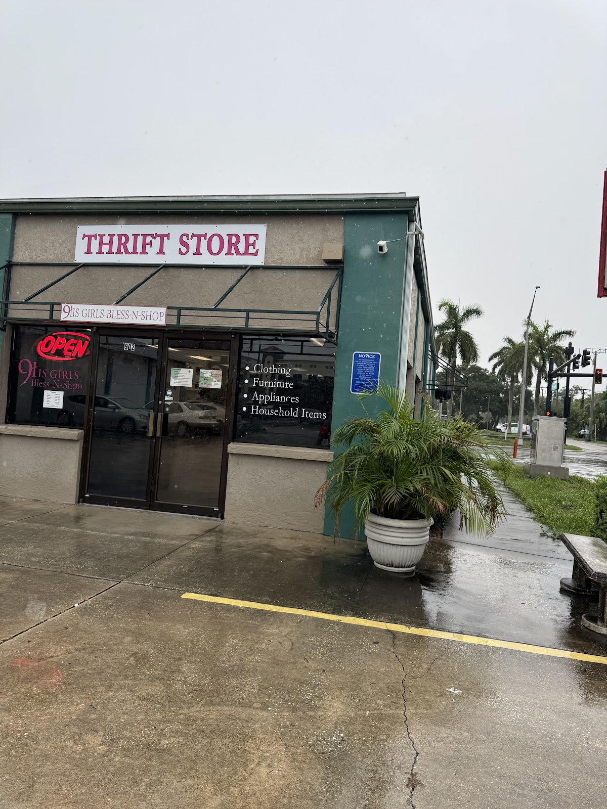 HIS GIRLS BLESS N SHOP in Bradenton