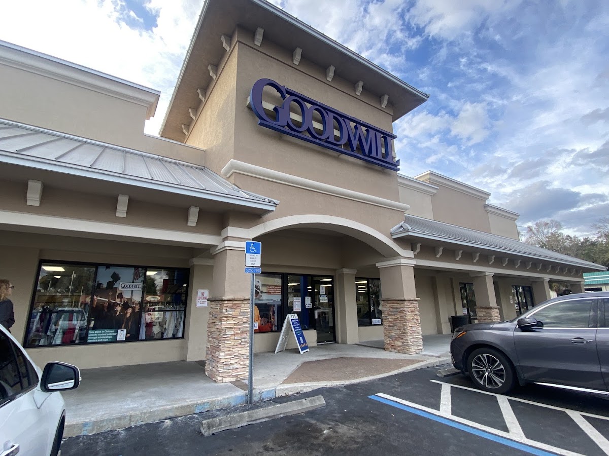Goodwill Retail Store and Donation Center - Loring Plaza in Orange Park