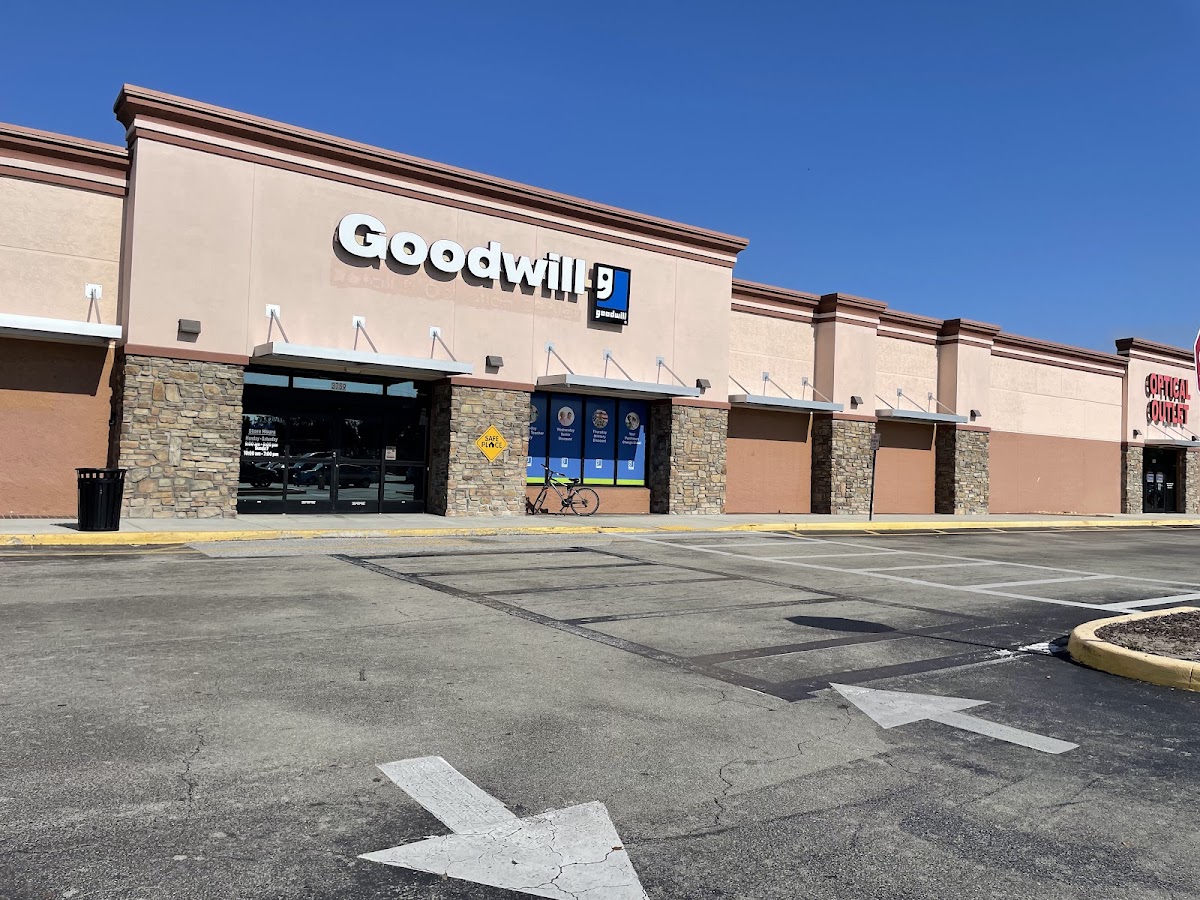 Goodwill Retail & Donation Center in Naples