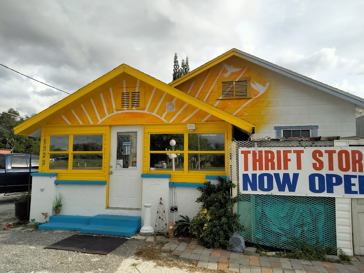 Garage Sale Haven Thrift Store in Bradenton