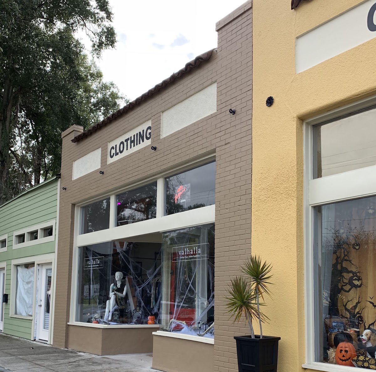 Valhalla Resale in Tampa