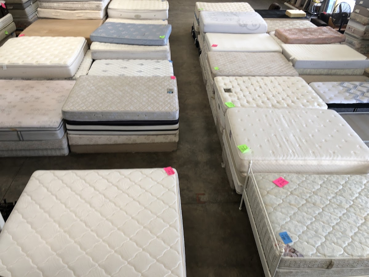 BUILDING BLESSINGS MATTRESS FURNITURE AND THRIFT in Winter Haven