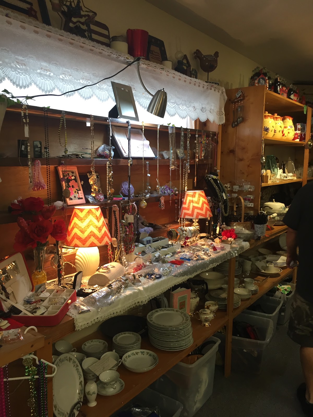 Redeemed & ReStored Resale Ministry Inc in Bell
