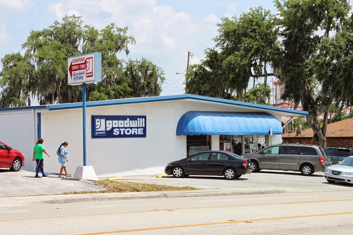 Goodwill Winter Haven Store in Winter Haven