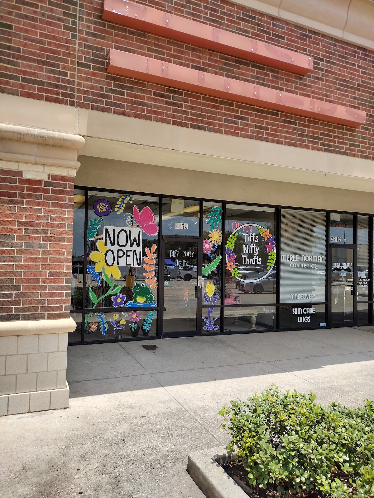 Tiff’s Nifty Thrifts & Resale in Conroe