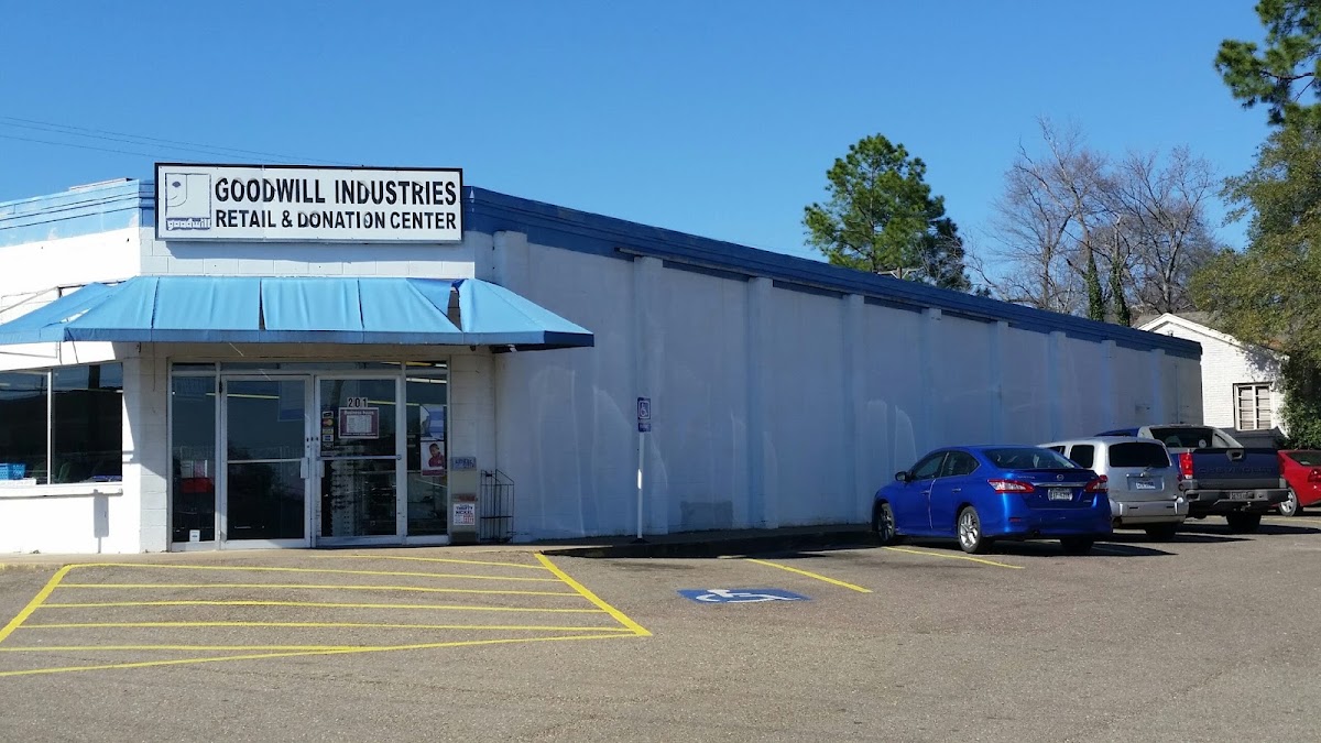 Goodwill Store in Mineola