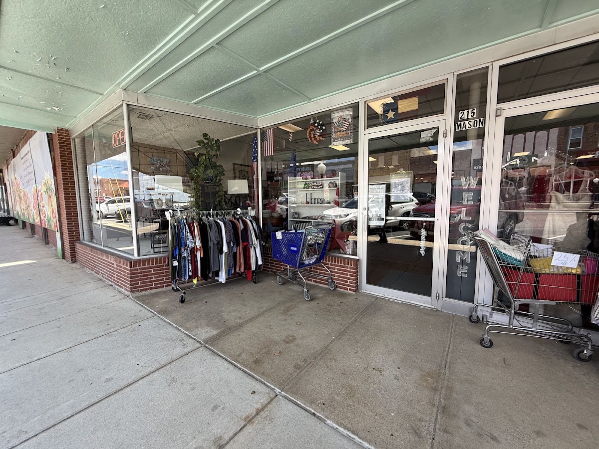 Texas Thrift Angels in Bowie