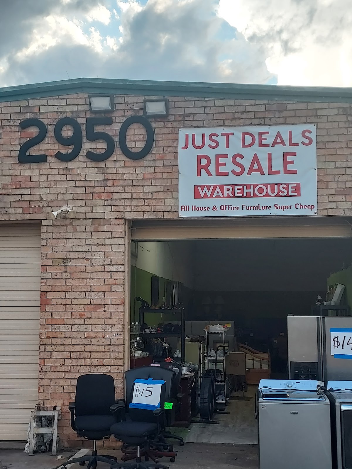 Just Deals Resale Warehouse in Pasadena