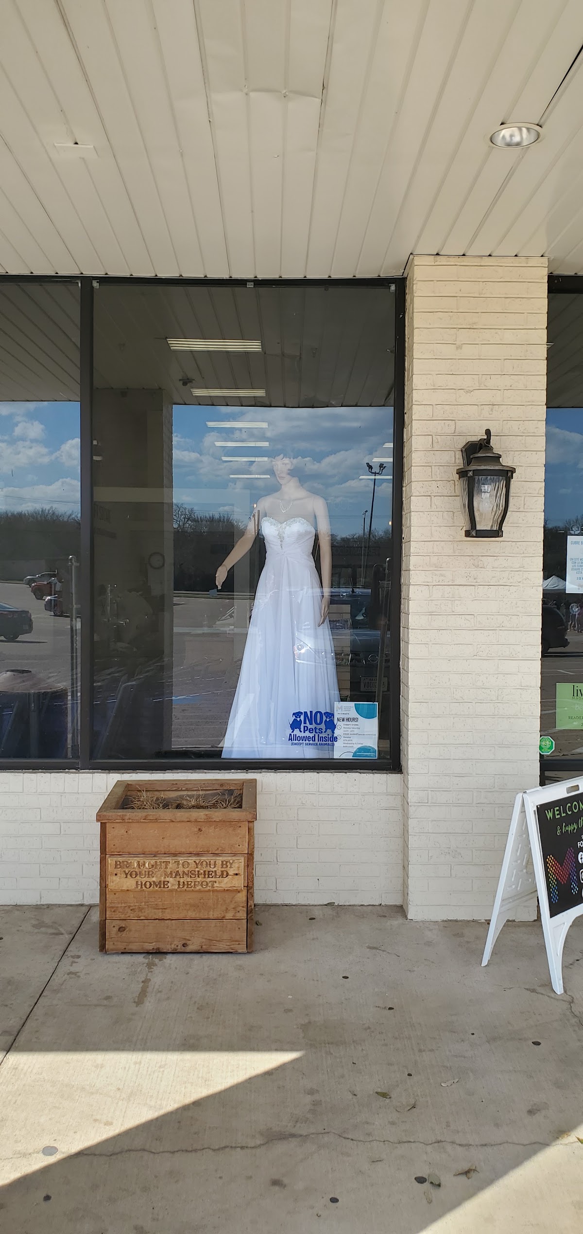 Mansfield Mission Center Thrift Store in Mansfield