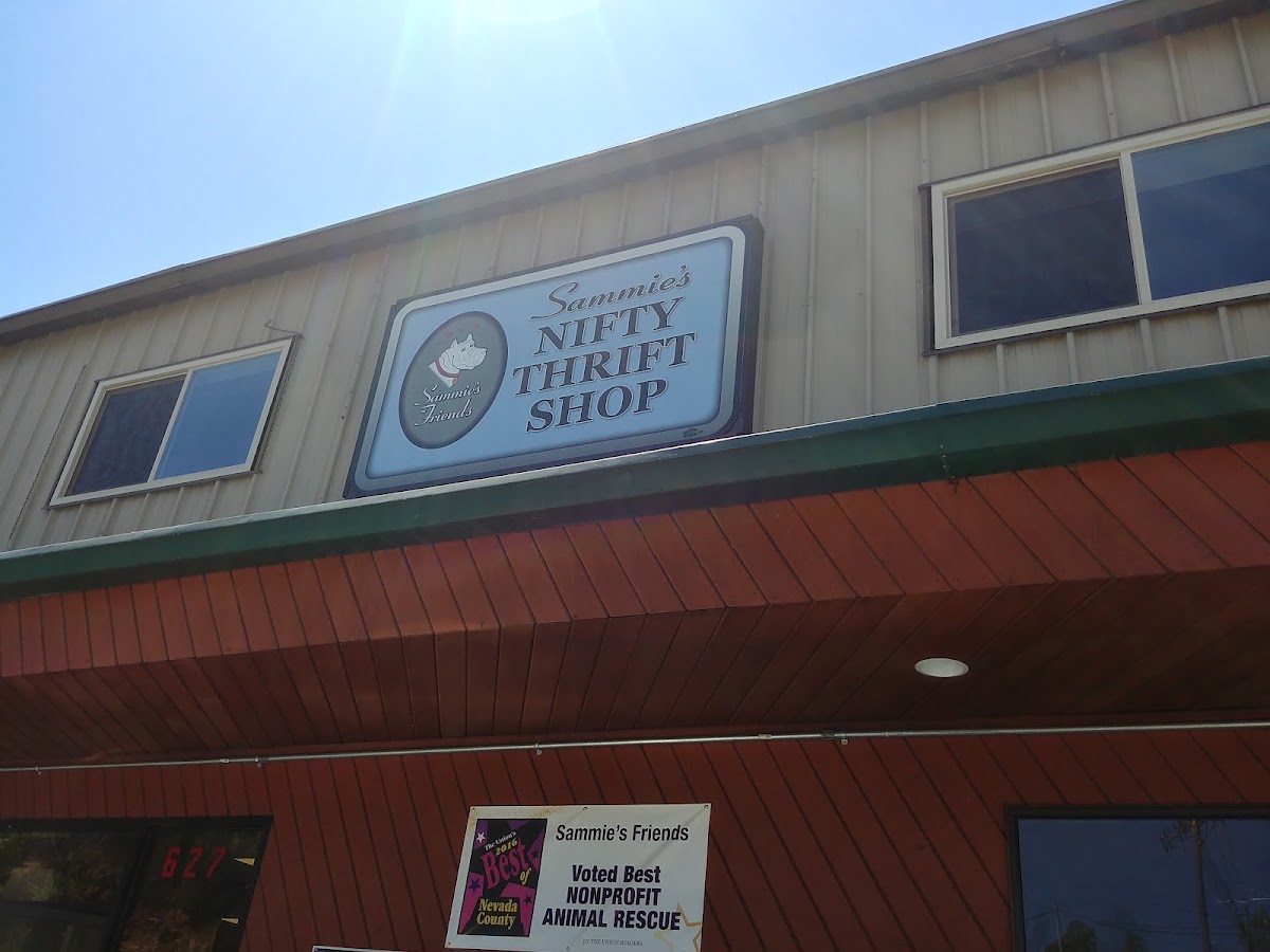 Sammie's Nifty Thrift Shop in Grass Valley