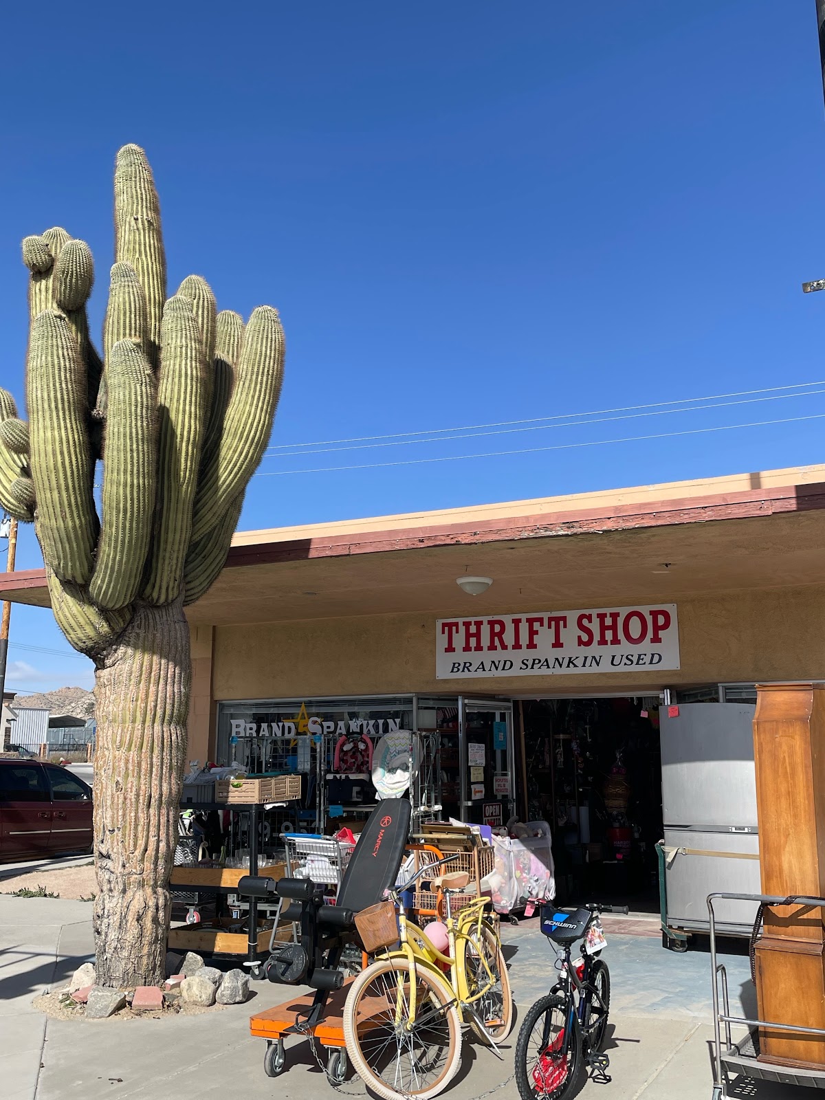 Brand Spankin Used Thrift Store in Yucca Valley