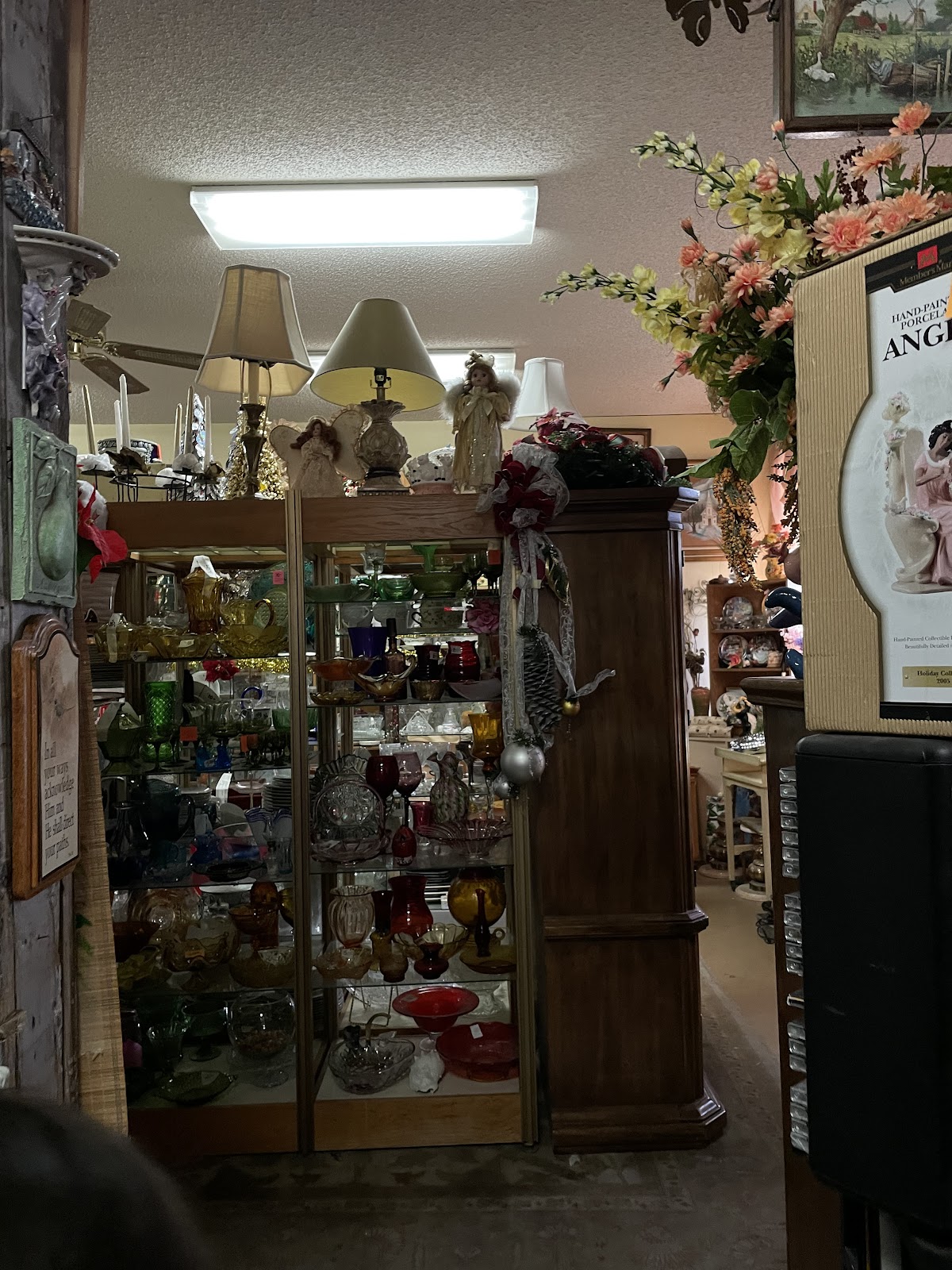 Wonderful Treasures Thrift Shop in Oakhurst