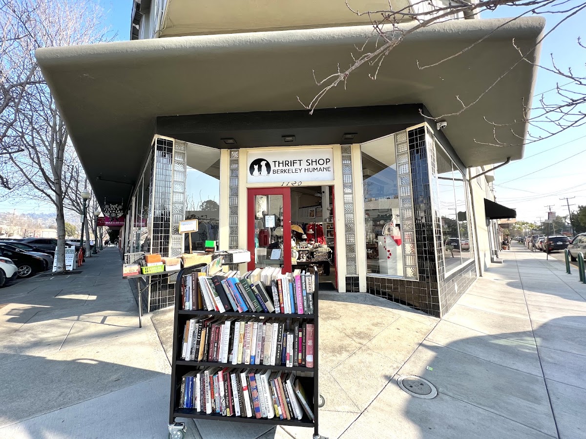 Thrift Shop supporting Berkeley Humane in Albany