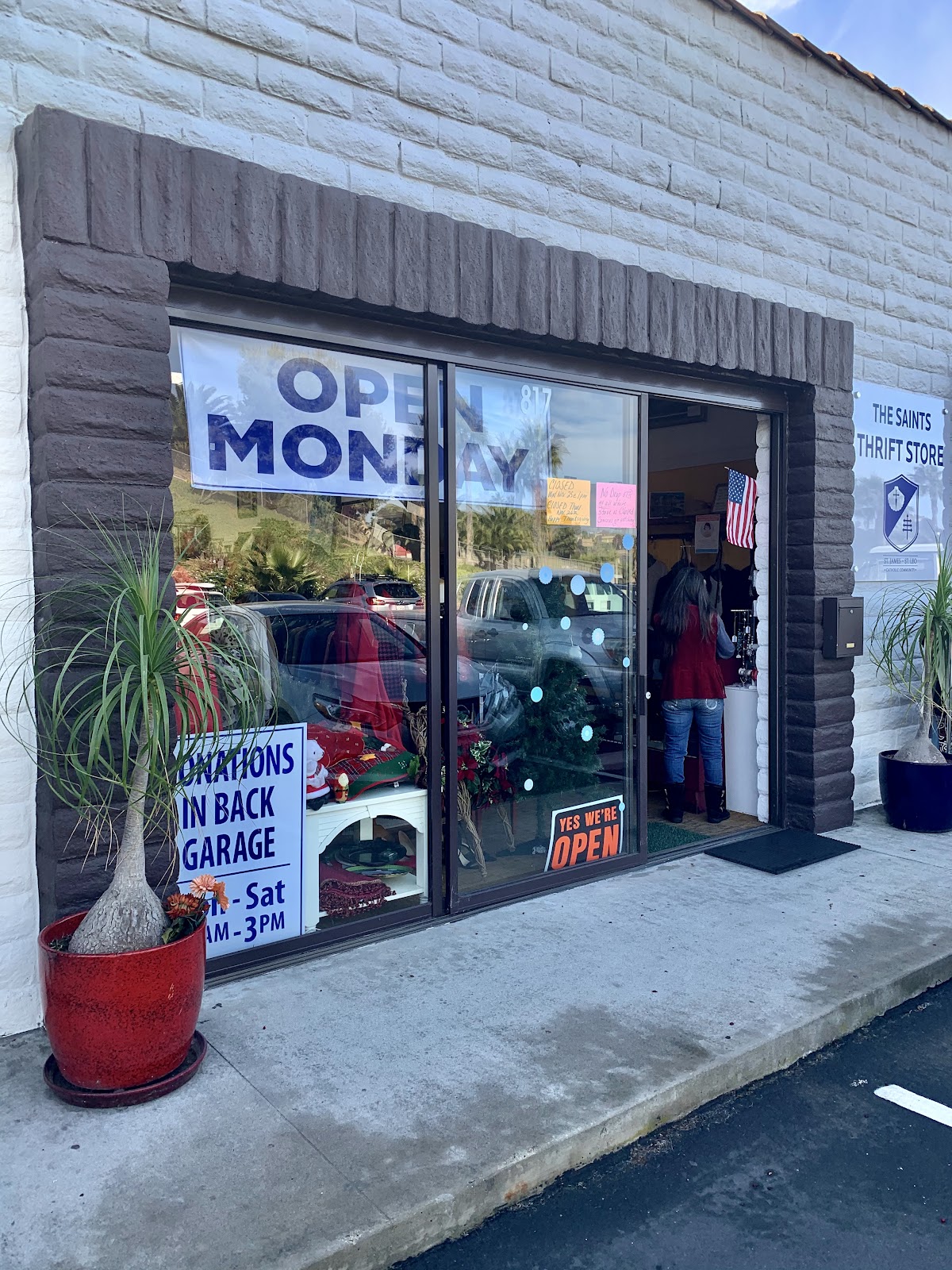 SAINTS Thrift Shop in Solana Beach