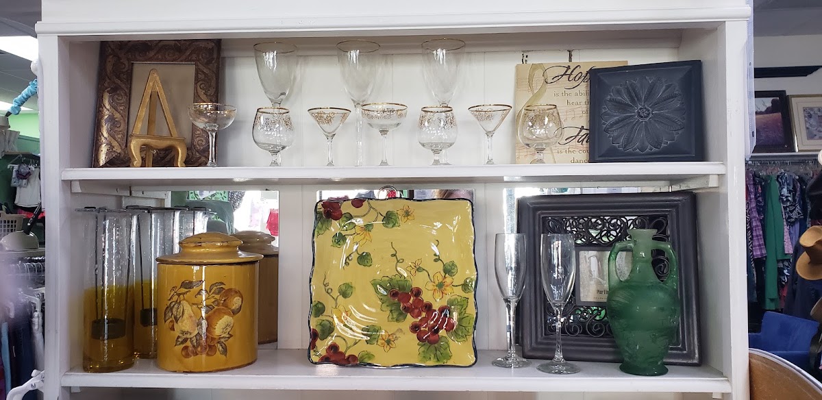 Straight From the Heart Resale in San Marcos
