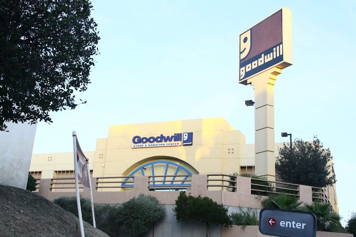 Goodwill Southern California Retail Store & Donation Center in Stevenson Ranch