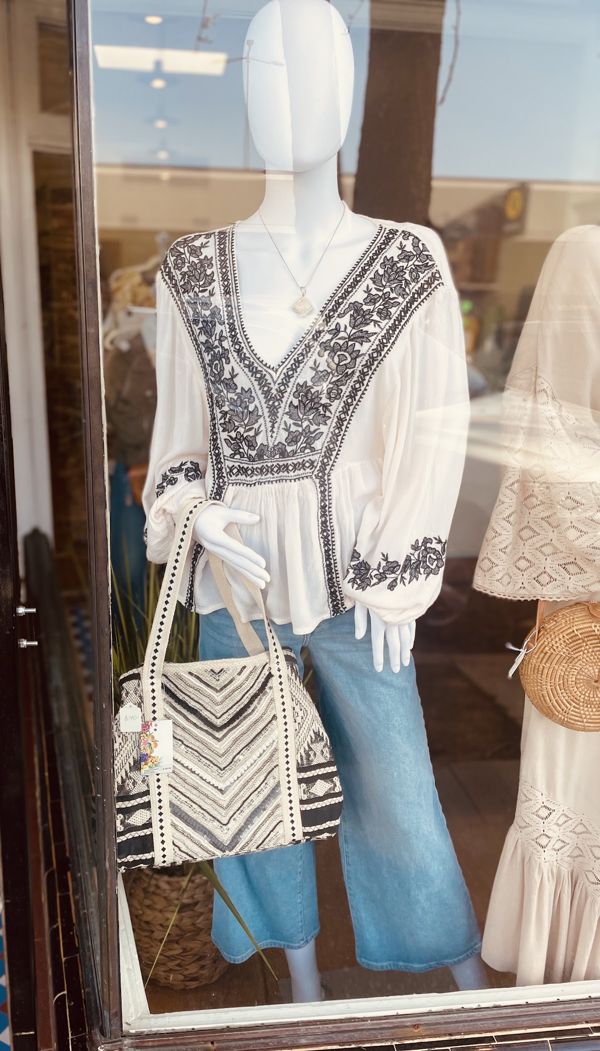 Cove Resale Boutique in Capitola