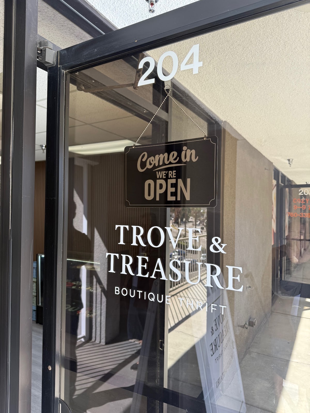 Trove & Treasure in Palm Desert