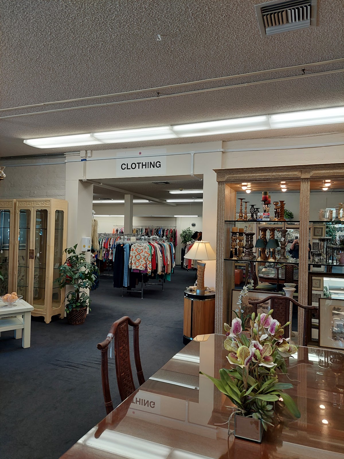 Collectors Corner - The Desert's Premier Thrift Store in Rancho Mirage