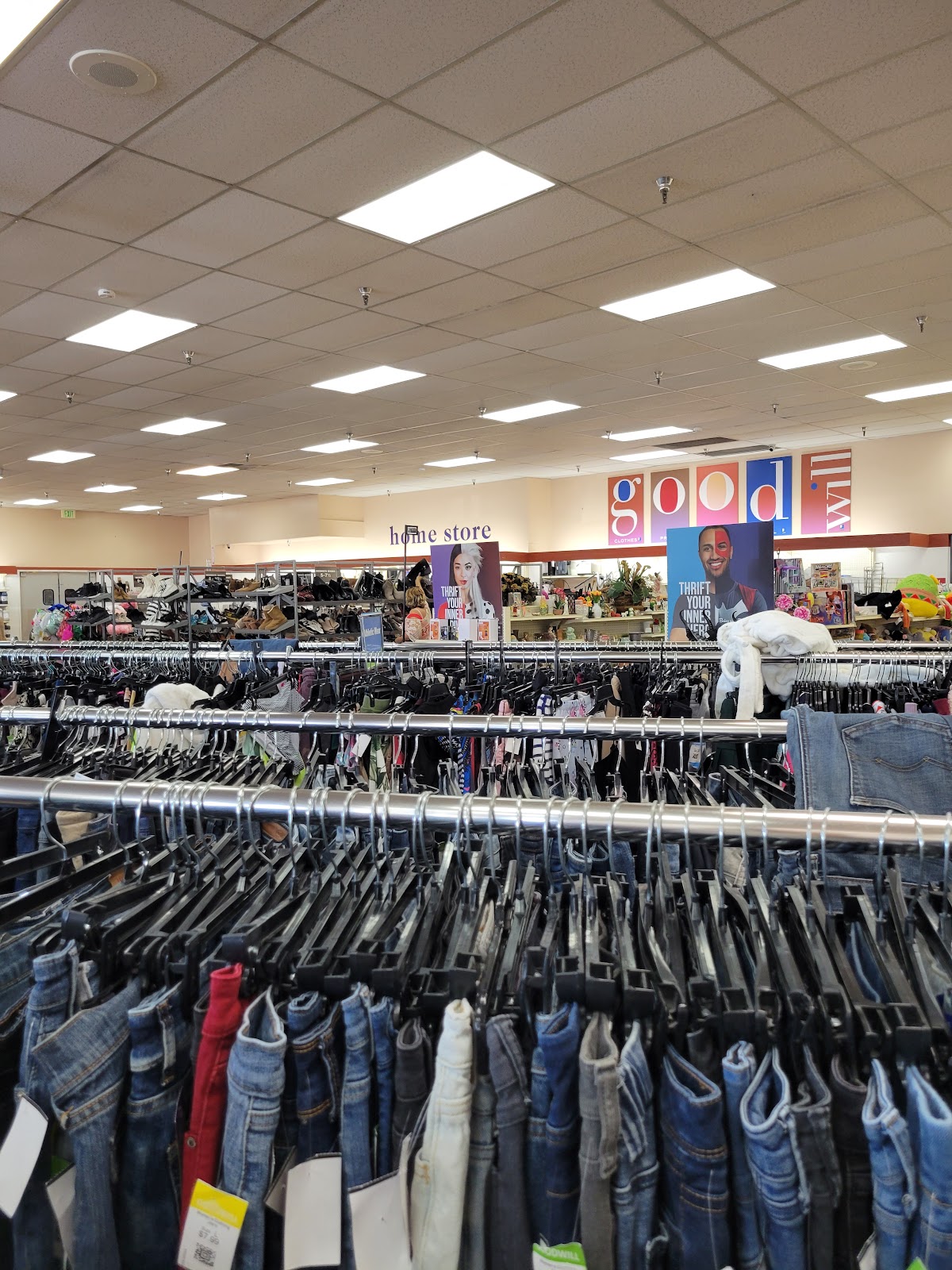 Goodwill Southern California Retail Store & Donation Center in Los Angeles