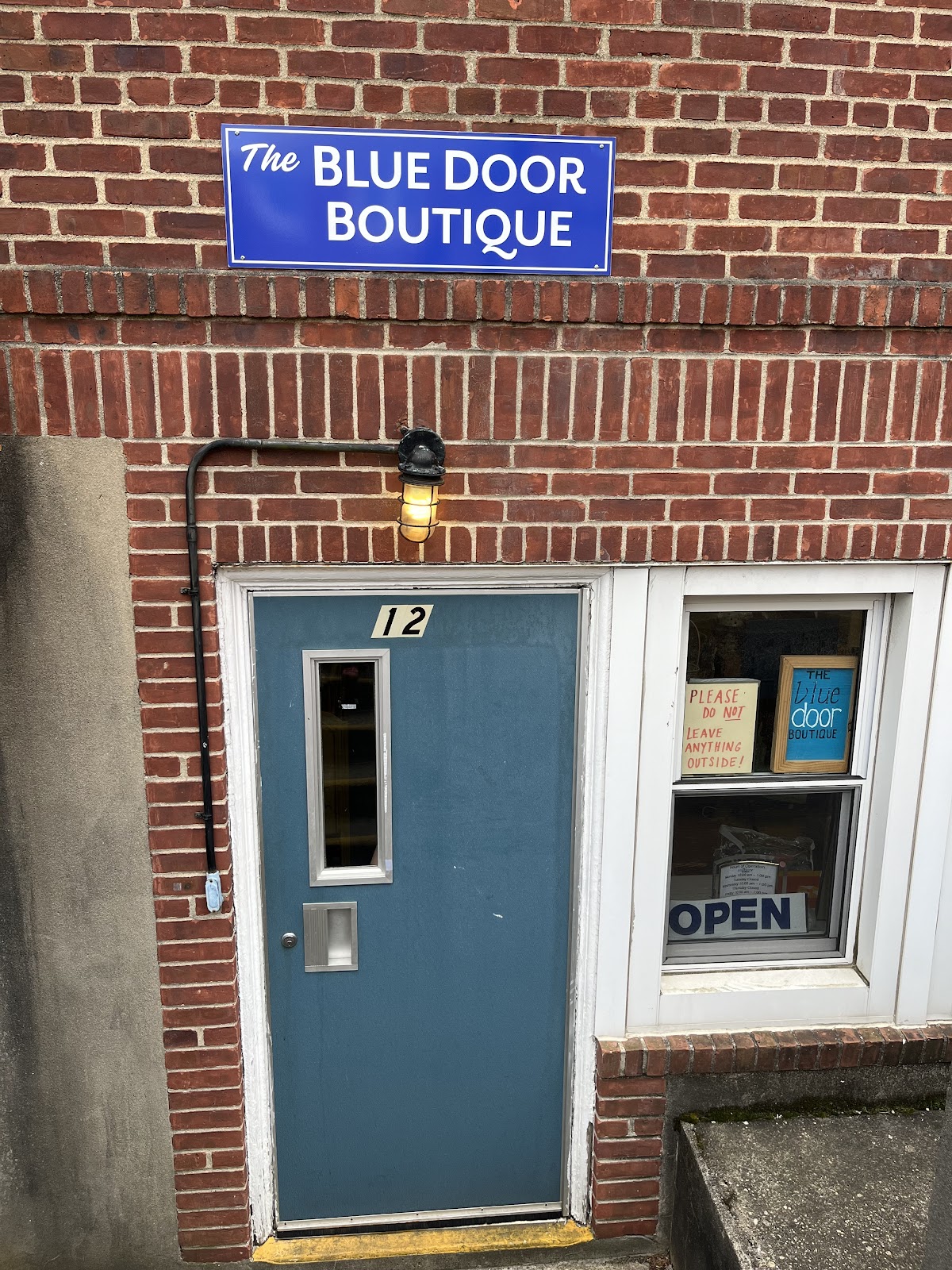 Blue Door Boutique in Lindenhurst