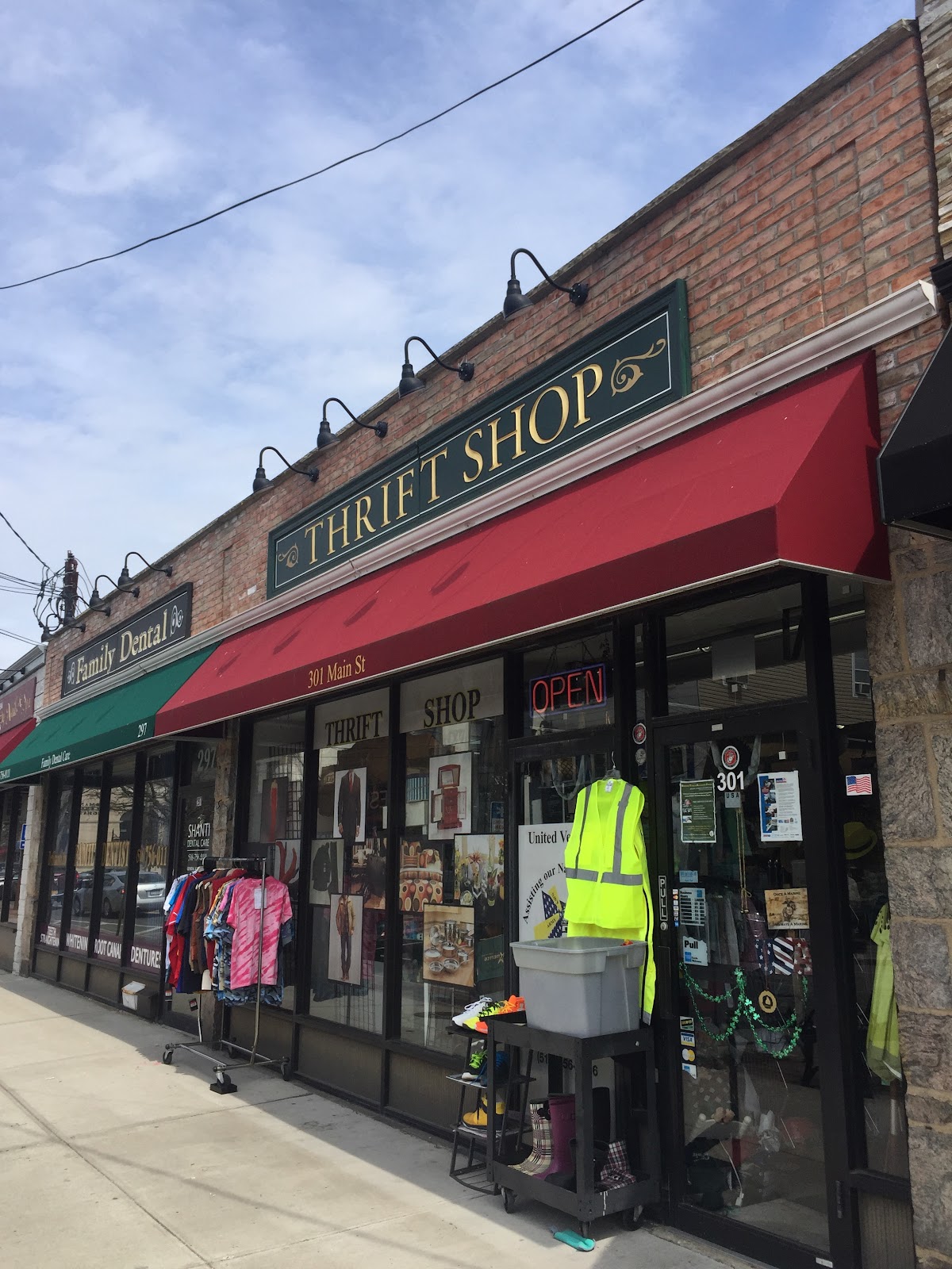 Farmingdale Thrift Shop in Farmingdale