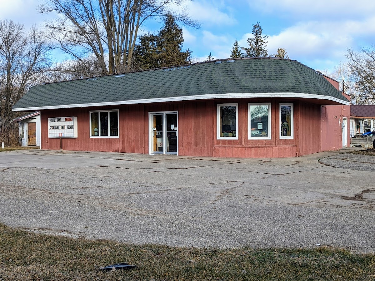 Cedar Lake Treasures in Edmore